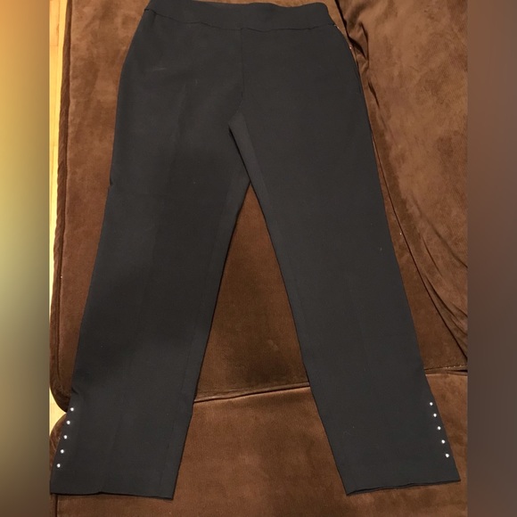 Roz and Ali Black Silver Beads On Ankles classic fit ankle length pant Size 4 - Picture 2 of 8